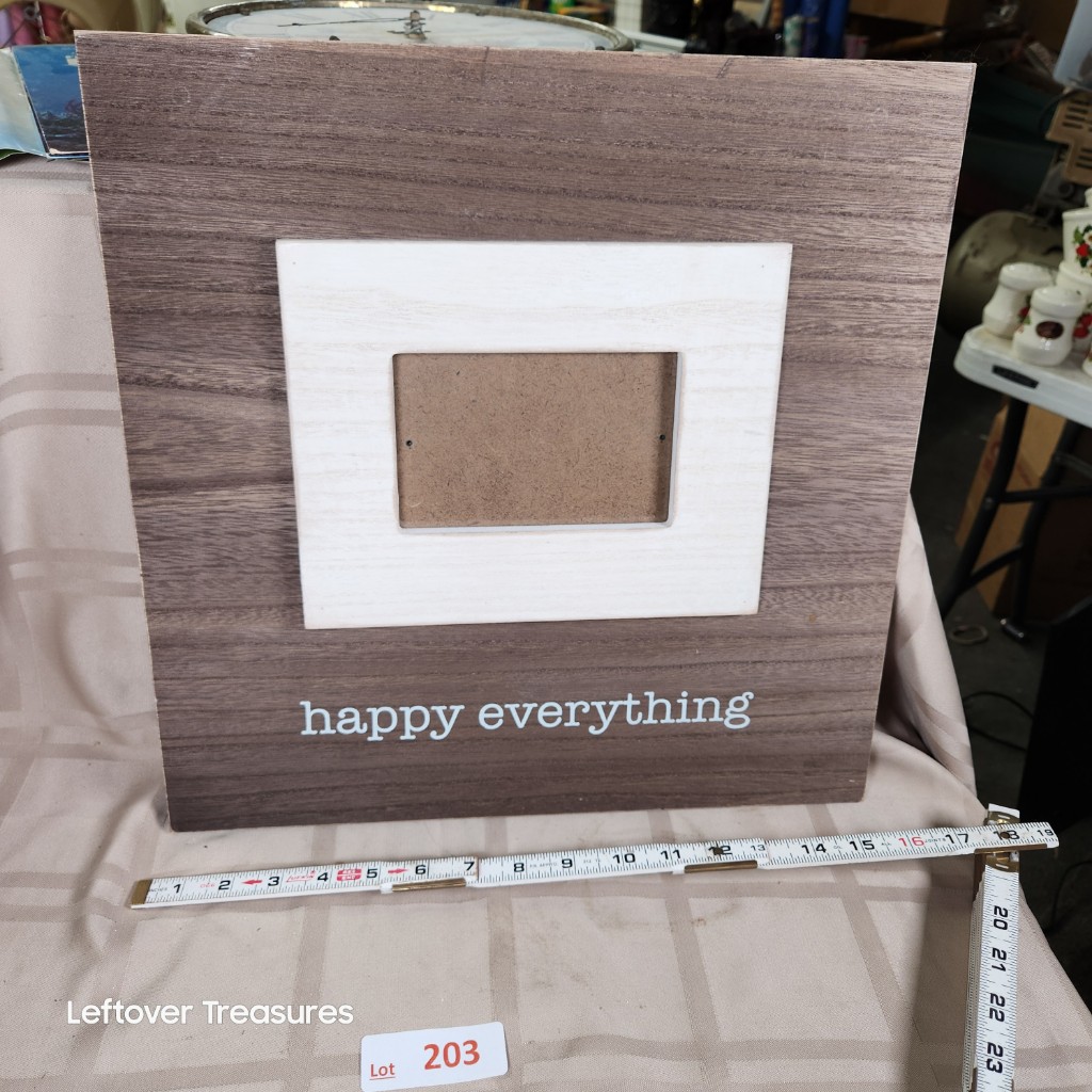 e203- Happy Everything Frame