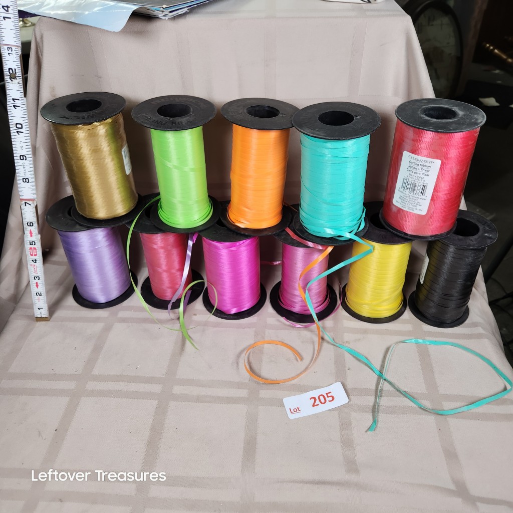 e205- Celebrate It curling ribbons