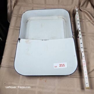 e211- antique porcelain enamel rectangular bedpan