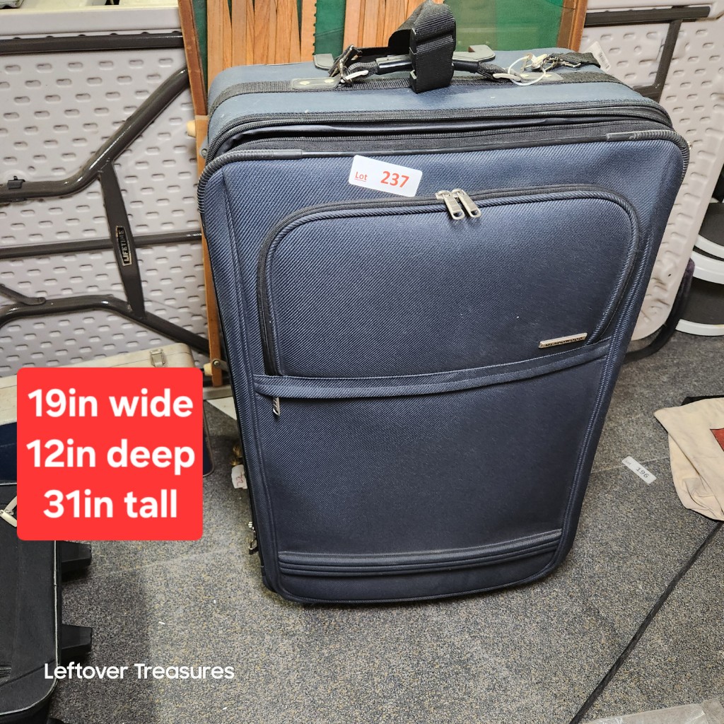 e237- Meadowood Rolling Suitcase. Great Shape