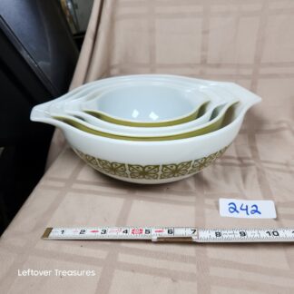 e242-  Pyrex Verde Square Flowers Cinderella nesting mixing bowls